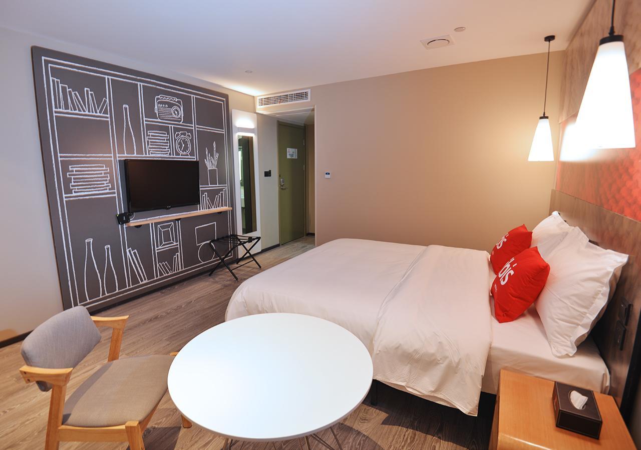 Готель Ibis Nanjing Tianyin Avenue Екстер'єр фото