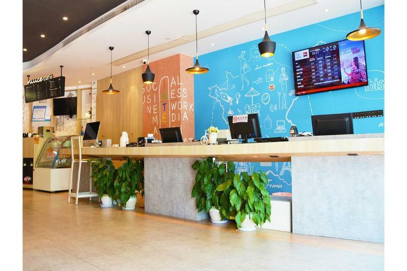 Готель Ibis Nanjing Tianyin Avenue Екстер'єр фото