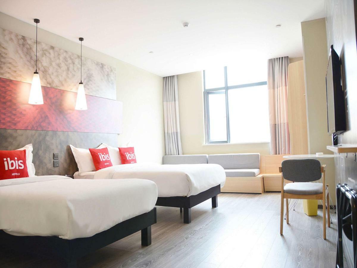 Готель Ibis Nanjing Tianyin Avenue Екстер'єр фото